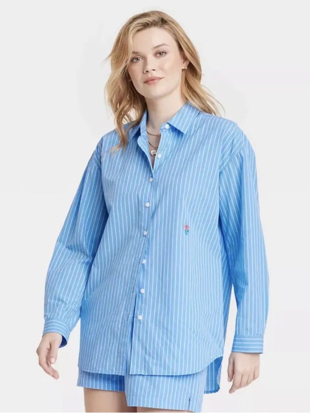 Universal Threads Light Blue and White Striped Button-Down Shirt